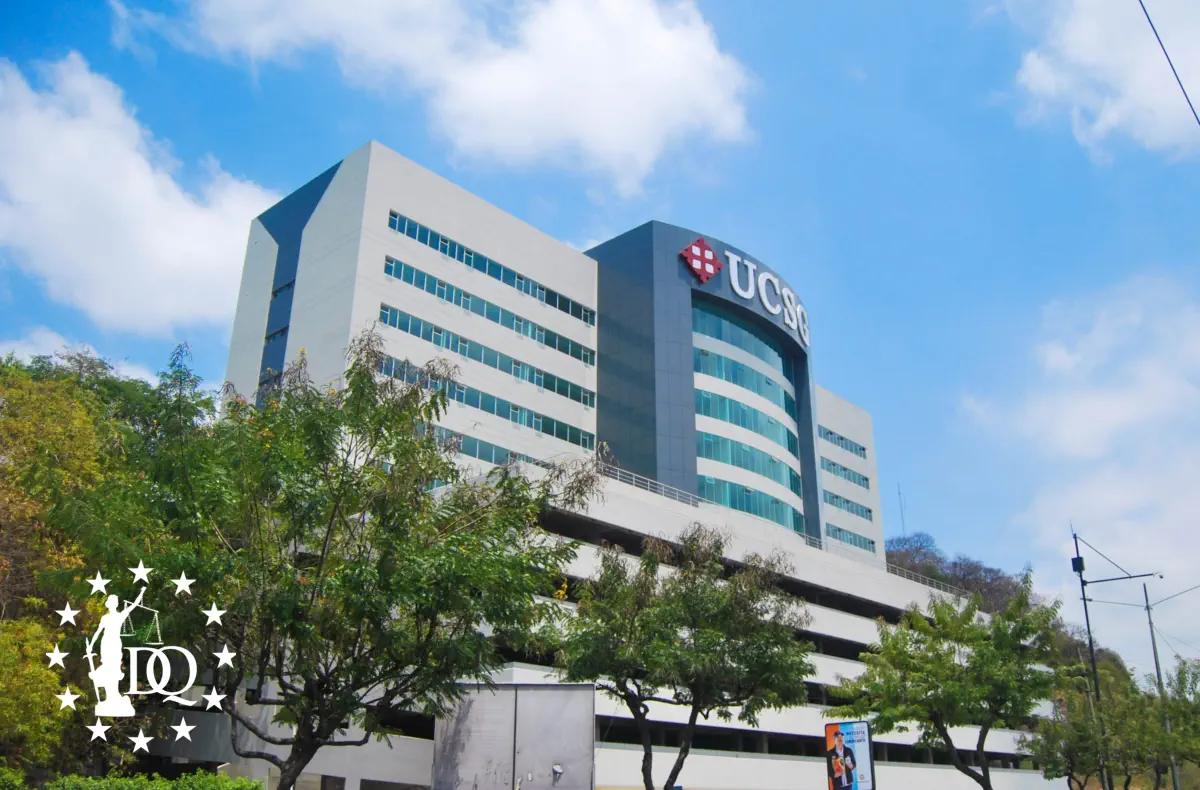 La Universidad Católica de Santiago de Guayaquil con el Grupo Doctrina Qualitas La Universidad Católica de Santiago de Guayaquil con el Grupo Doctrina Qualitas